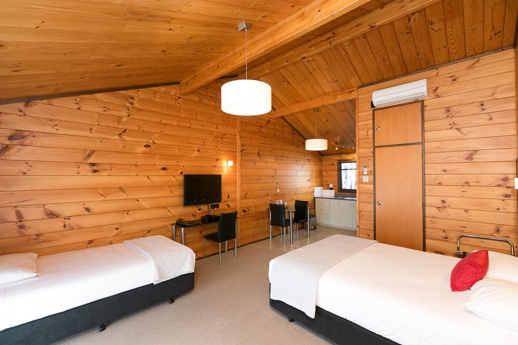 ניו פלימות' Lockwood Manor Motel מראה חיצוני תמונה
