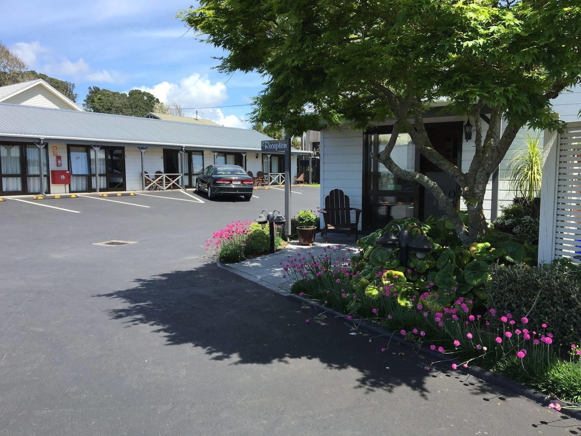 ניו פלימות' Lockwood Manor Motel מראה חיצוני תמונה